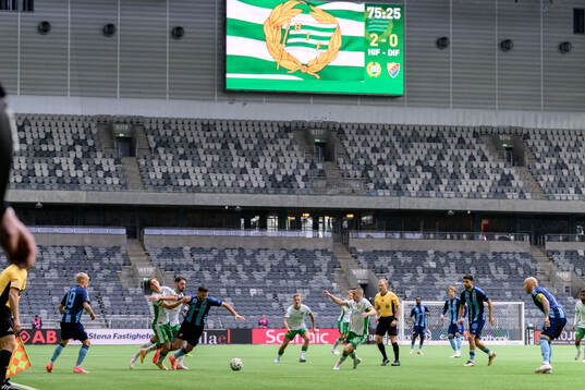 Hammarbys Hampus Skoglund och Djurgårdens Besard Sabovic