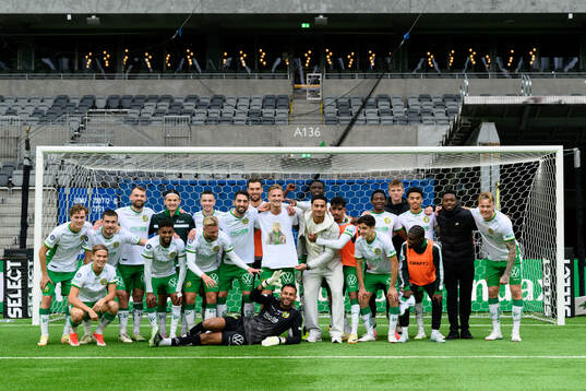 Hammarbys spelare jublar