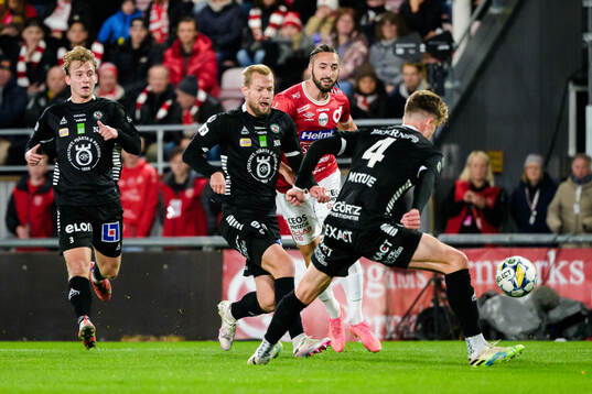 Örebros Oskar Käck, Sebastian Crona och och Erik McCue