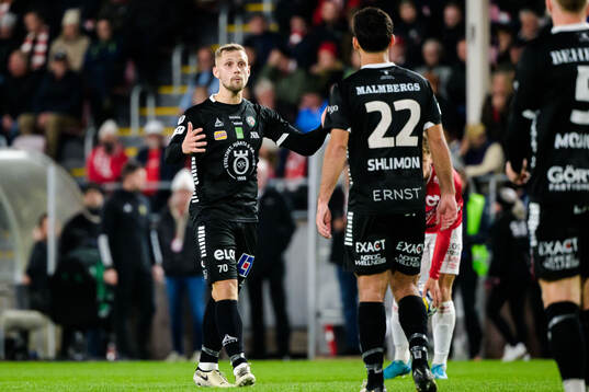 Örebros Erik Andersson reagerar
