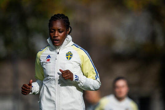 Evelyn Ijeh of the Swedish women's national football team