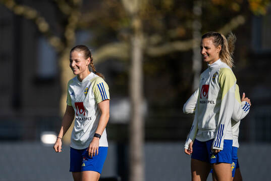 Anna Anvegård and Nathalie Björn of the Swedish women's