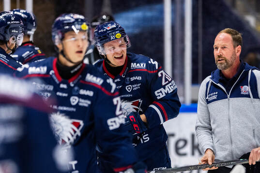 Linköpings Johan Johnsson har ont