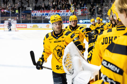 Skellefteås Oscar Lindberg jublar