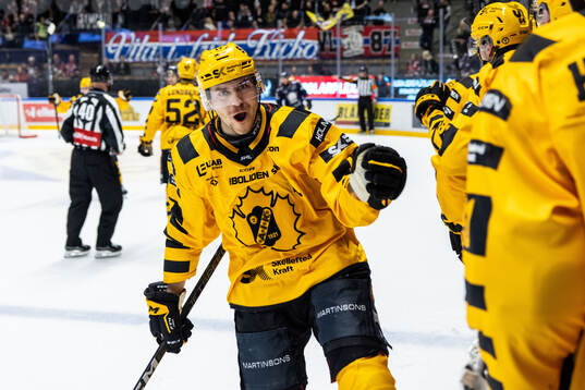 Skellefteås Pär Lindholm jublar