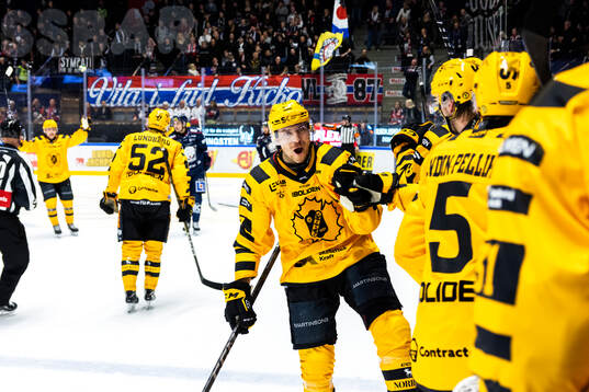 Skellefteås Pär Lindholm jublar
