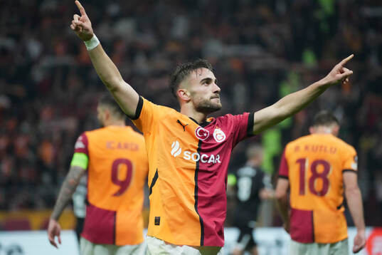 Yunus Akgun of Galatasaray celebrates