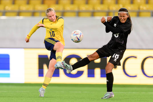 Nova Selin of Sweden and Zhibek Zhaksybay of Kazakhstan
