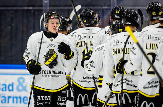 AIKs Theo Hårdstam jublar