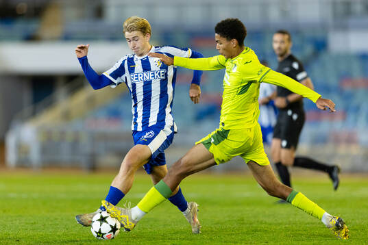 Noah Tolf of IFK Göteborg and Tristan Spranger of