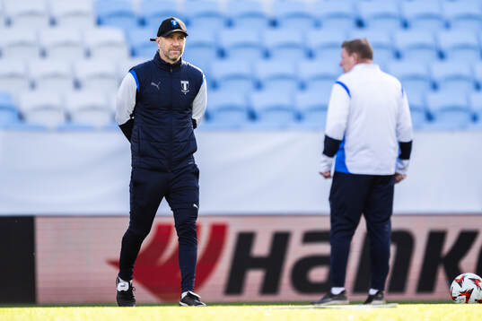 Head coach Henrik Rydström