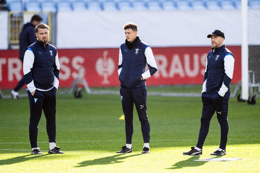 Assistant coach Theodor Olsson, assistant coach Martin Falk