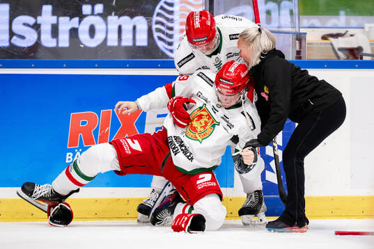 Moras Ture Linden har ont