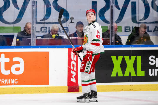 Moras Oskar Asplund deppar