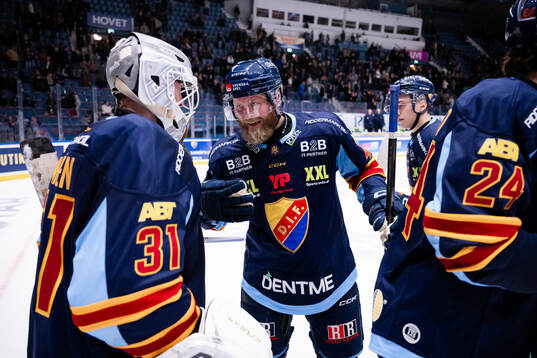 Djurgårdens målvakt Viktor Andrén och Patrick Thoresen