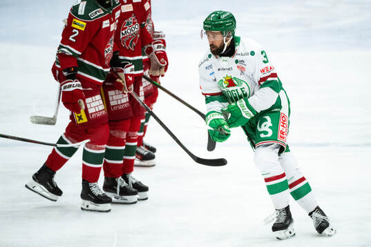 Rögles Michael Kapla jublar