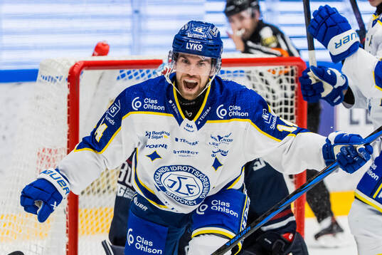 Leksands Oskar Lang jublar