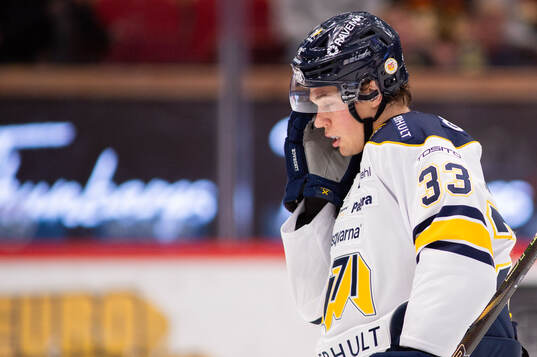 HV71s Måns Lindbäck deppar
