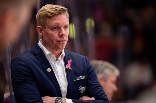 HV71s tränare Anton Blomqvist deppar