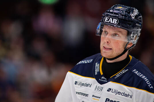 HV71s Oskar Stål-Lyrenäs deppar