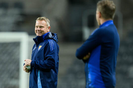 head coach Roberth Björknesjö of Djurgården