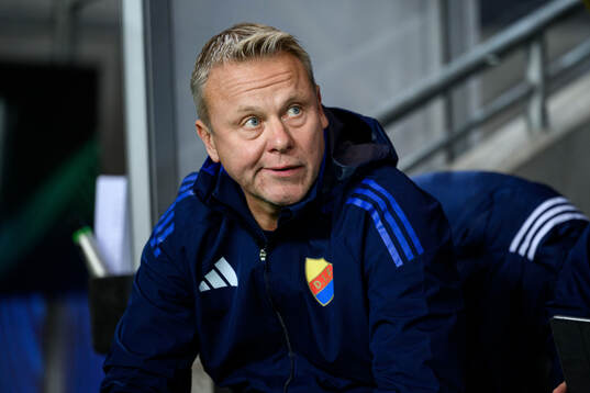 head coach Roberth Björknesjö of Djurgården