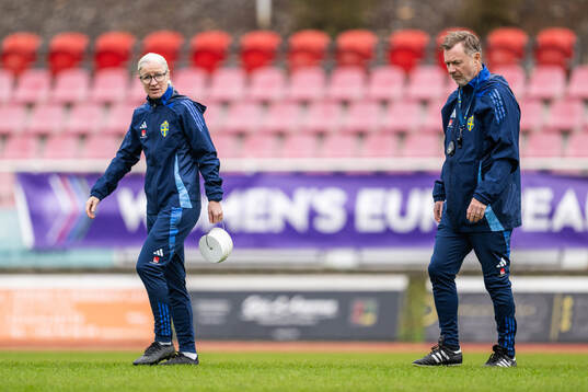 Assistant coach Victoria Sandell and head coach Peter