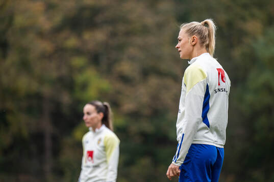 Kosovare Asllani and Fridolina Rolfö of the Swedish