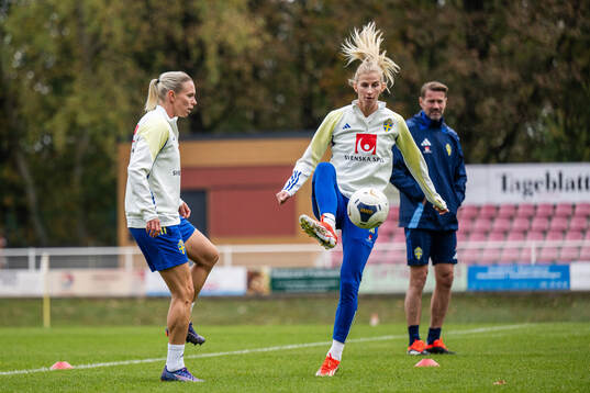 Jonna Andersson and Sofia Jakobsson of the Swedish women's