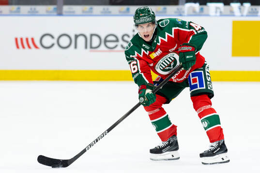 Frölundas Dominik Egli spelar fram till Wiktor Nilssons