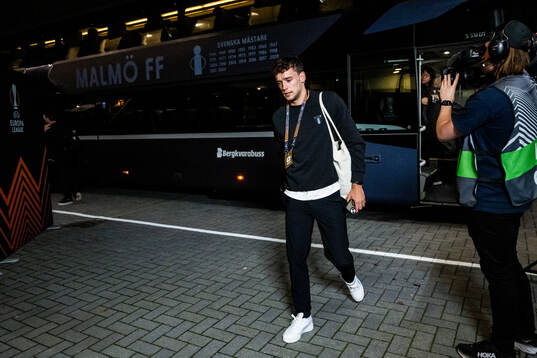 Colin Rösler of Malmö FF arrives to the stadium