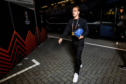 Erik Botheim of Malmö FF arrives to the stadium