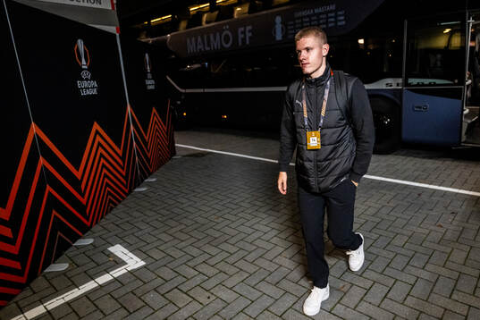 Sebastian Jörgensen of Malmö FF arrives to the stadium
