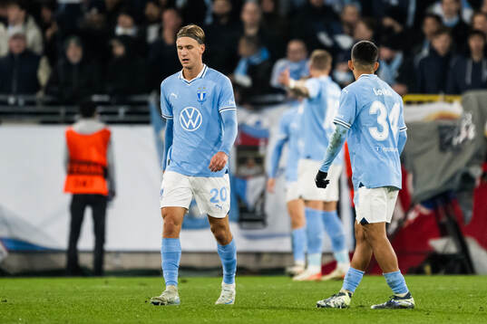 Erik Botheim of Malmö FF looks dejected