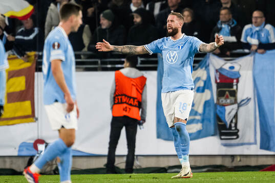 Pontus Jansson of Malmö FF looks dejected