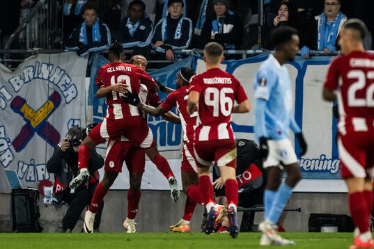 Ayoub El Kaabi of Olympiacos celebrates
