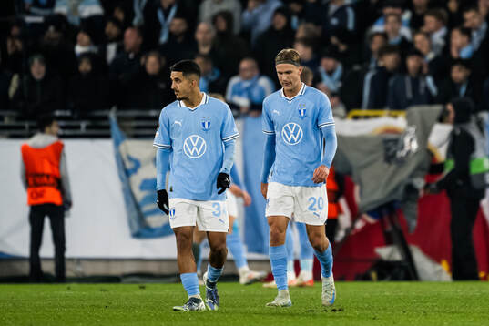 Erik Botheim of Malmö FF looks dejected