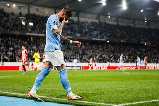 Pontus Jansson of Malmö FF looks dejected