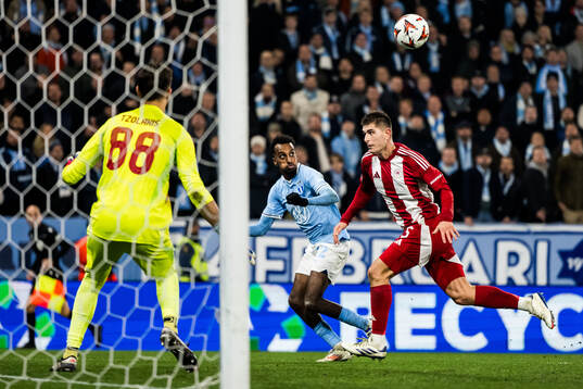 Taha Ali of Malmö FF and Lorenzo Pirola of Olympiacos