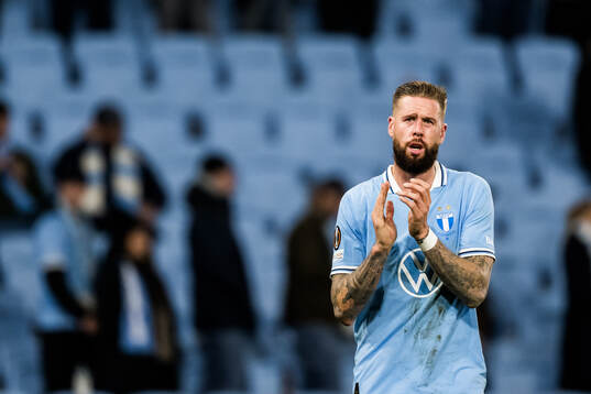 Pontus Jansson of Malmö FF looks dejected