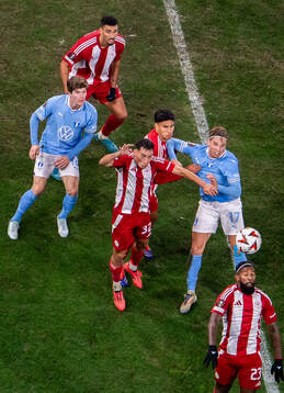 Oliver Berg and Jens Stryger Larsen of Malmö FF in action