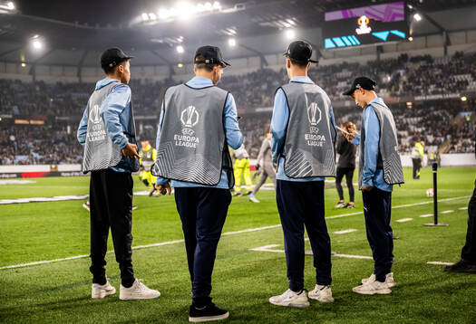 Ball boys