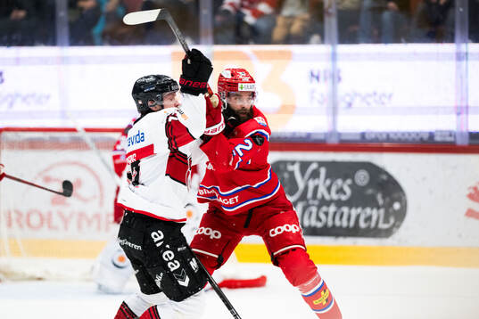 Timrås Per Svensson och Malmö Redhawks Linus Öberg