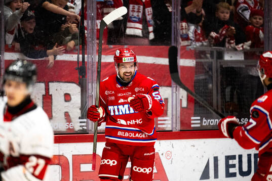 Timrås Anton Lander jublar