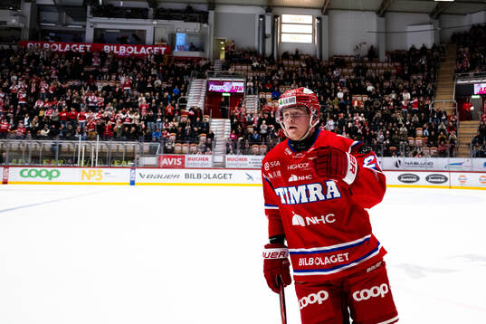 Timrås Simon Forsmark jublar
