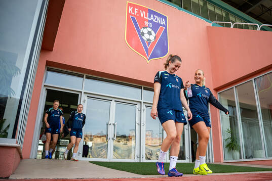 Elisabeth Terland and Cathinka Tandberg of the Norwegian