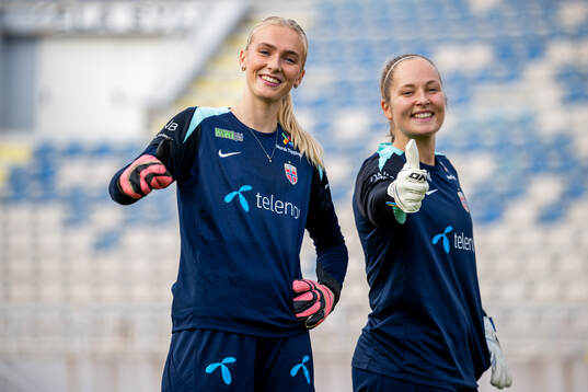 Goalkeeper Selma Panengstuen and goalkeeper Aurora Mikalsen