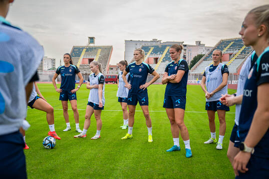 Ada Hegerberg and players of the Norwegian women's national