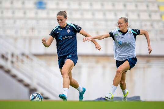 Mathilde Harviken and Frida Maanum of the Norwegian women's