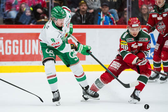 Modos Lukas Jasek och Rögles Linus Sandin